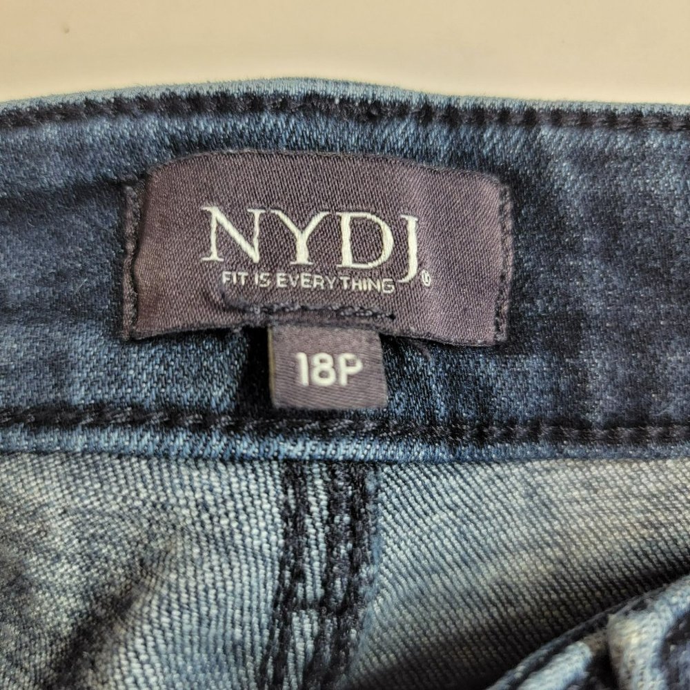 NYDJ Jeans, Women 18P, Denim w/Abstract Leaf Print, LiftxTuck Tech, Straight,EUC - Picture 5 of 14